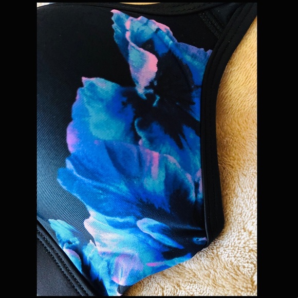 NWT‼️ LIMITED EDITION Victoria’s Secret PINK Bra - Picture 4 of 8